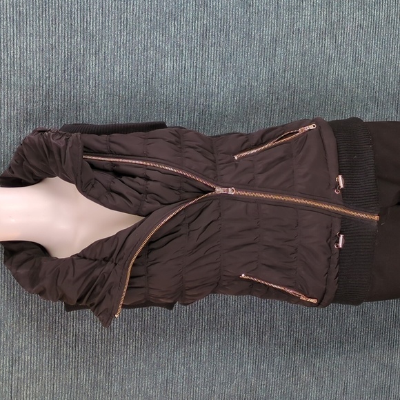Calvin Klein Performance Puffer Vest Diagonal Zipper - Picture 5 of 13